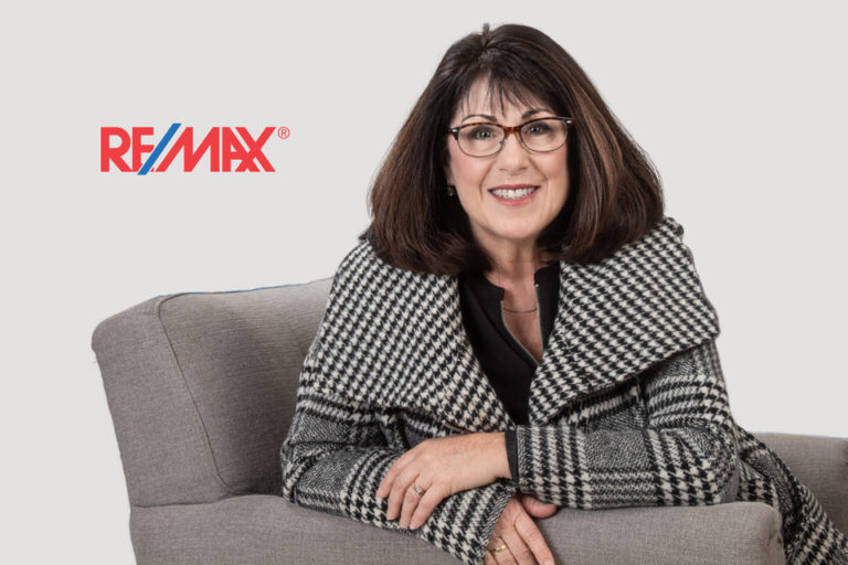 Colleen Tierney Remax Agent Waterloo, Iowa WCF Headshots